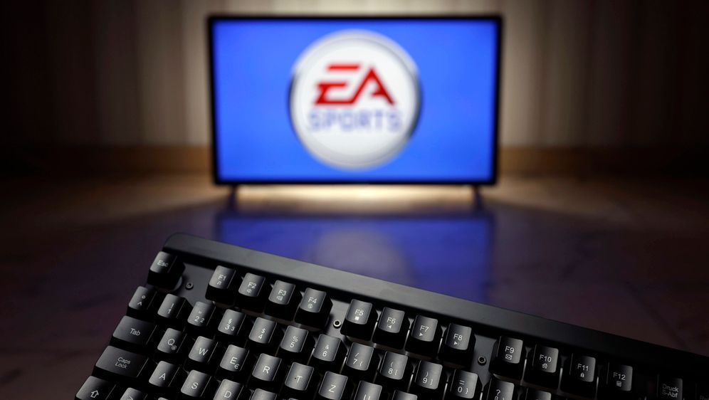 EA Sports bringt 2023 eine eigene Fußball-Simulation auf den Markt - ohne FI... - Bildquelle: imago