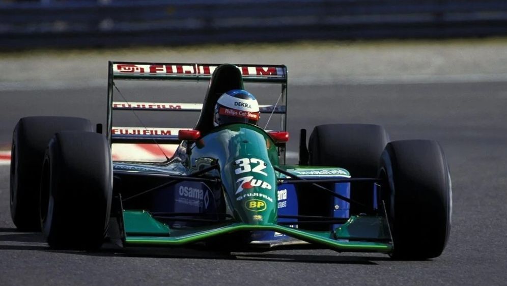 Bevor Michael Schumacher sein F1-Debüt in Spa feierte, testete er in Silvers... - Bildquelle: Sutton