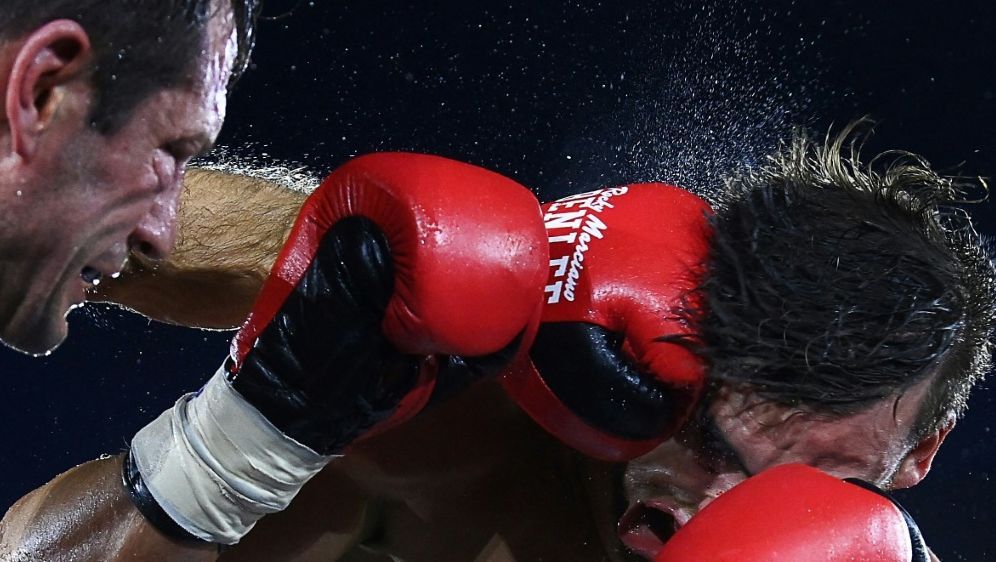 IBA: Boxer aus Russland wieder dabei - Bildquelle: AFP/SID/FRANCK FIFE