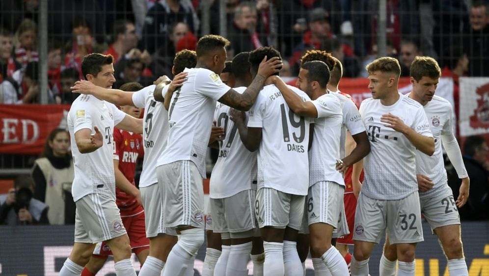 Drei Tore In Zwolf Minuten Gegen Koln Fc Bayern Munchen Wieder An Der