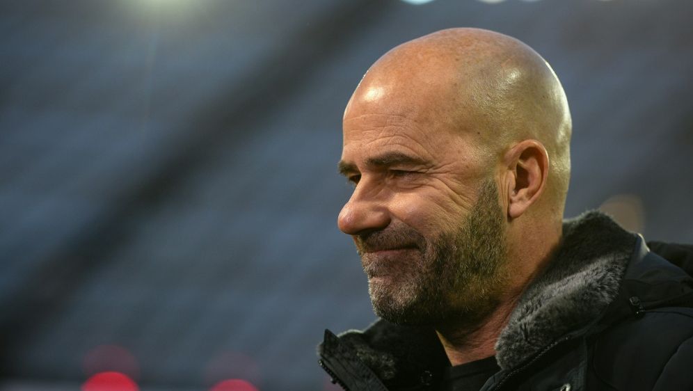 Peter Bosz Solidarisch Wir Mussen Spielen