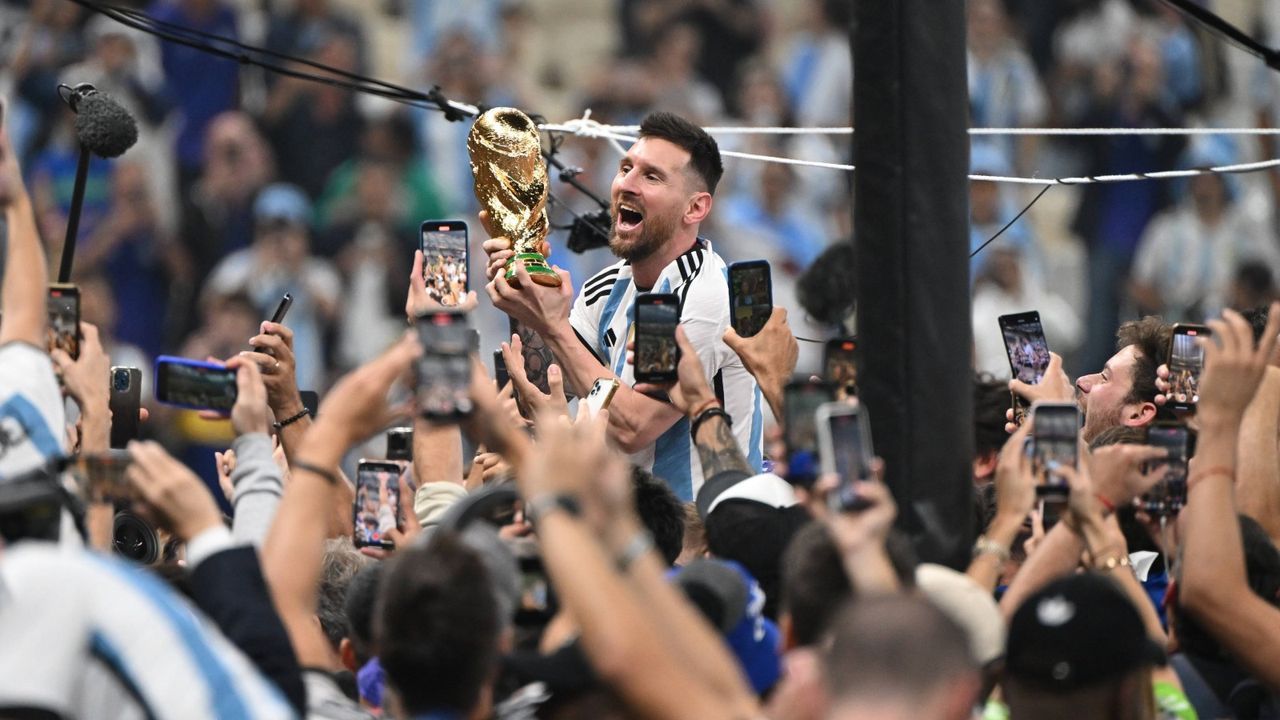Erstes Länderspiel nach WM: Ticket-Wahnsinn wegen Messi  - Bildquelle: Imago
