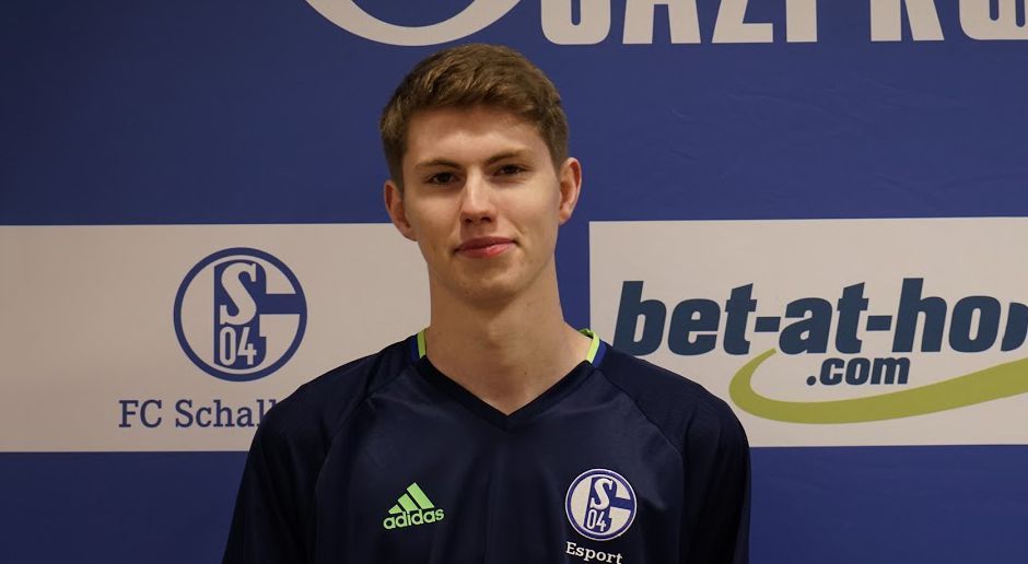 Tim "Tim_Latka" Schwartmann (Schalke 04 Esports) - Bildquelle: Schalke 04 Esports