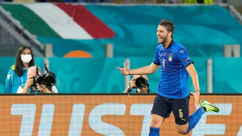 Locatelli Mit Doppelpack Italien Sturmt Ins Achtelfinale