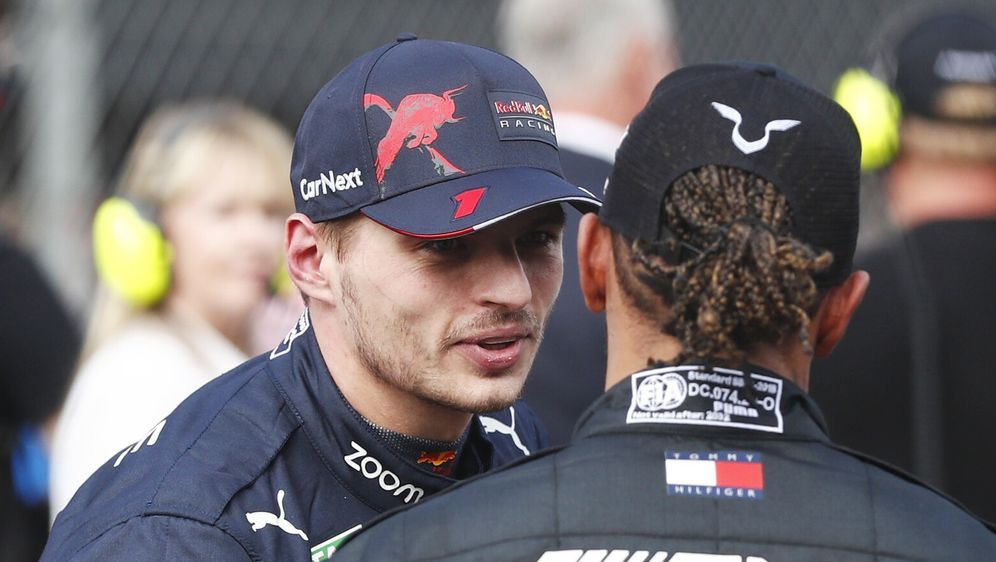 Das epische Duell zwischen Verstappen und Hamilton wirkt auch 2022 noch nach - Bildquelle: Motorsport Images