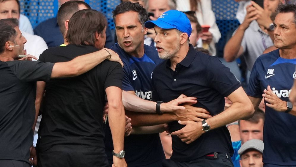 Beim 2:2 zwischen Chelsea und Tottenham ging es auch zwischen den Trainern h... - Bildquelle: IMAGO/Shutterstock