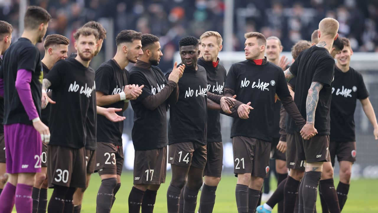 FC St. Pauli (Platz 5, 54 Punkte, 57:43 Tore) - Bildquelle: Getty Images