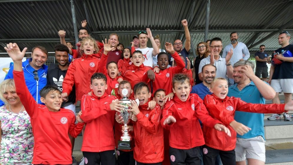 Die U12 von Rot-Weiss Essen holte sich den Titel - Bildquelle: Danone Nations CupDanone Nations CupSID