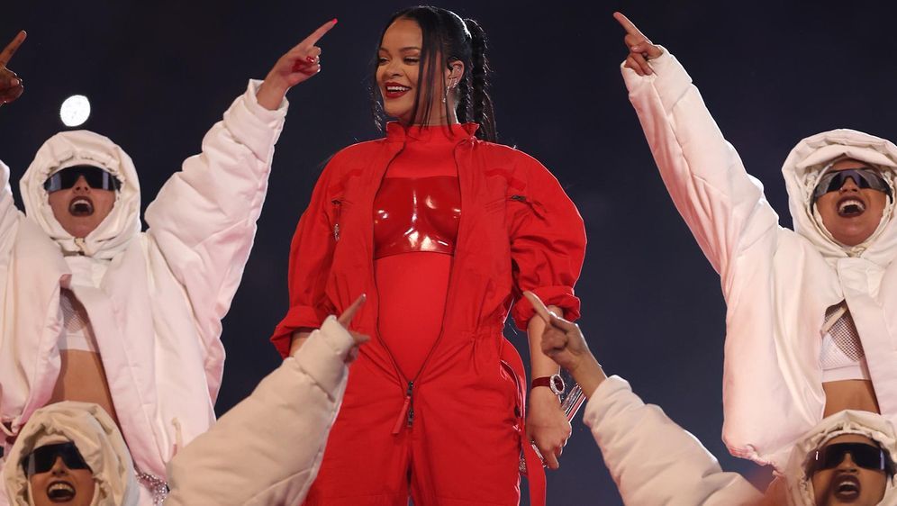Rihanna wird beim Super Bowl 2023 die Halbzeit-Show bestreiten. - Bildquelle: IMAGO/Shutterstock