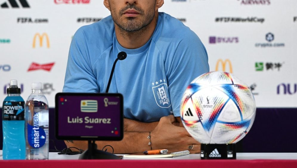 Suarez möchte mit Uruguay ins Achtelfinale einziehen - Bildquelle: AFP/SID/PABLO PORCIUNCULA