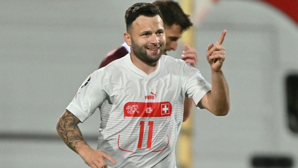 Renato Steffen traf dreifach - Bildquelle: AFP/SID/ANDREJ ISAKOVIC