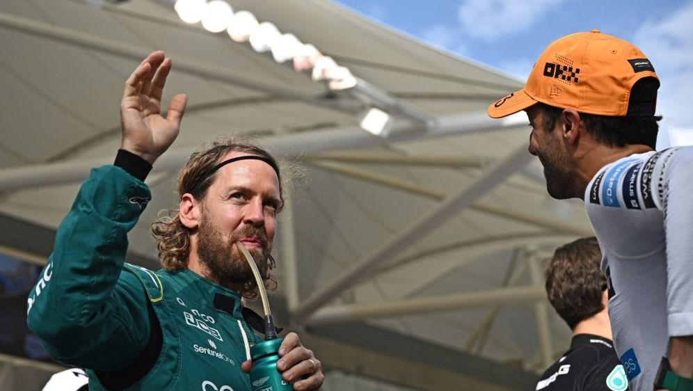 Vettel trat Ende 2022 zurück - Bildquelle: AFP/SID/BEN STANSALL