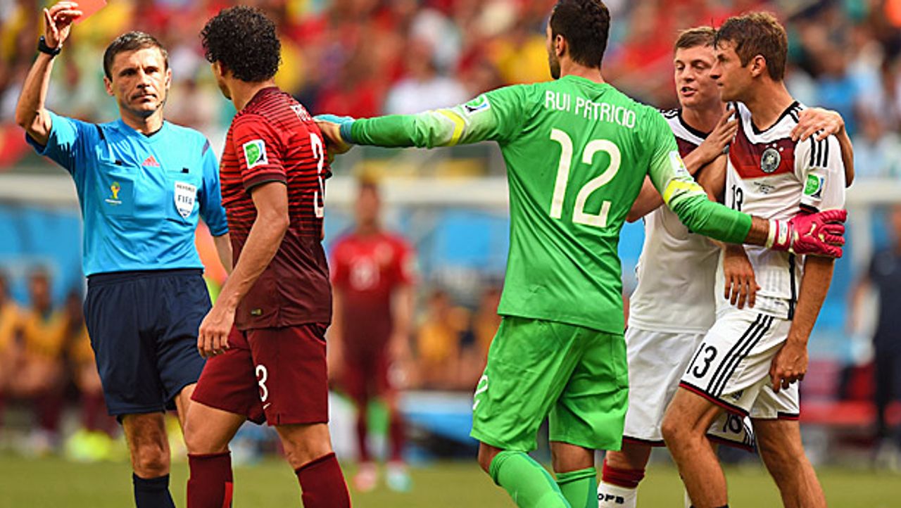 Der Clinch Zwischen Pepe Und Thomas Muller Das Wurde Gesagt