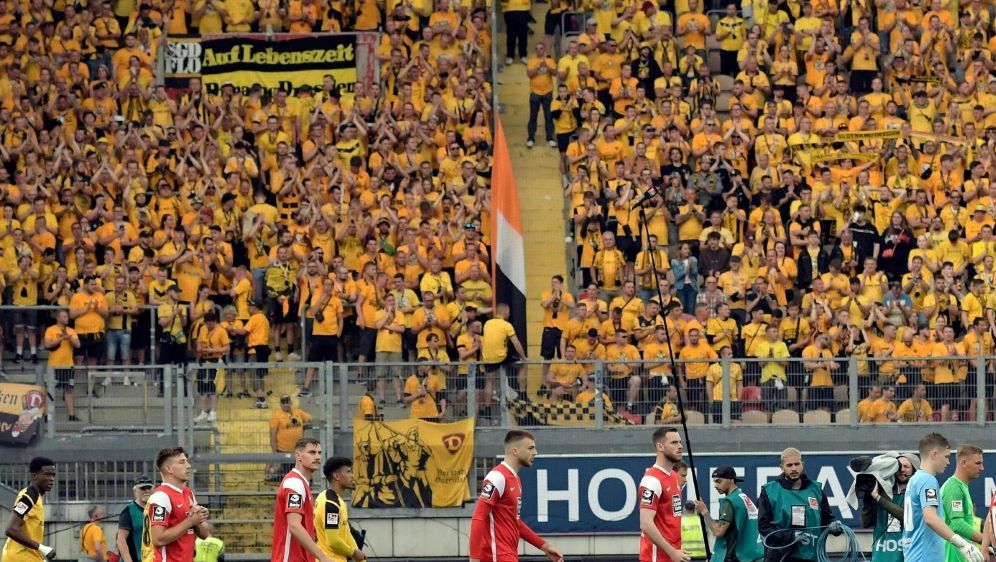 Dynamo Dresden zuversichtlich vor heimischer Kulisse - Bildquelle: FIRO/FIRO/SID/
