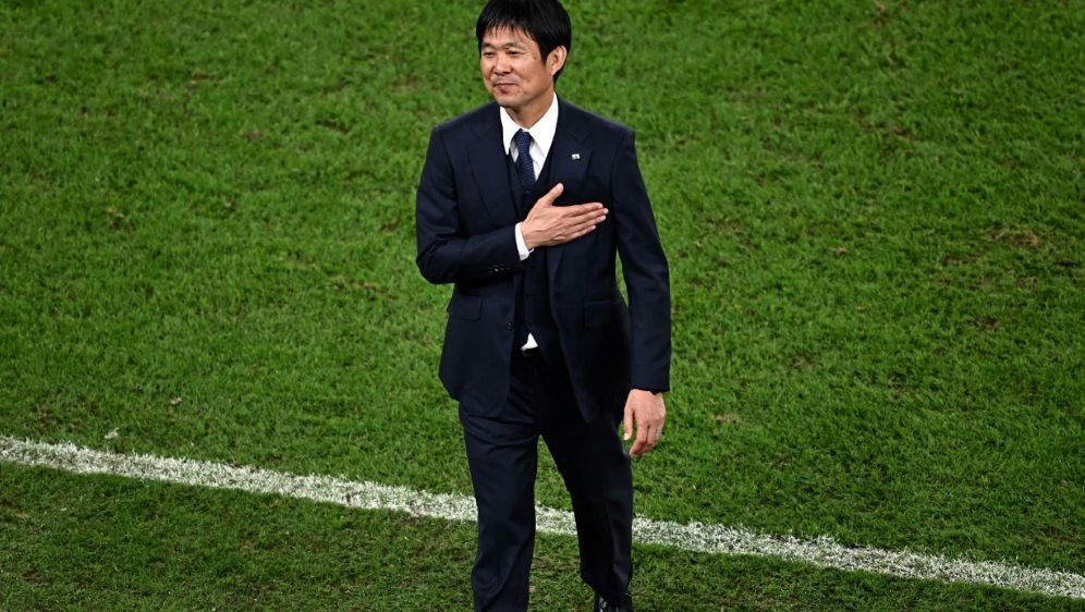 Japan-Nationaltrainer Moriyasu ist stolz auf sein Team - Bildquelle: AFP/SID/ANNE-CHRISTINE POUJOULAT