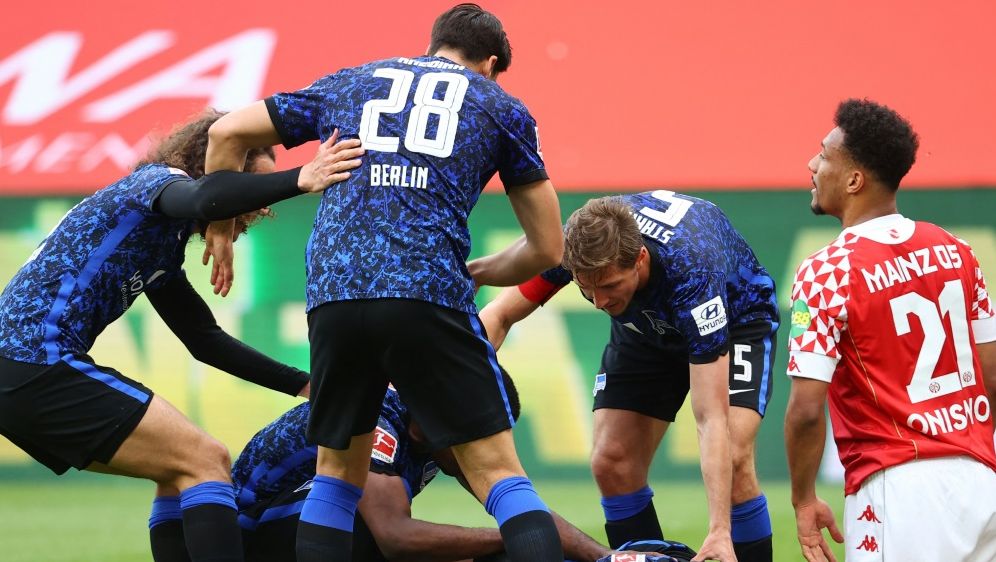 Bundesliga - Rückkehr nach Quarantäne: Schmeichelhafter ...