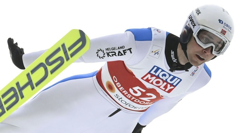 Jarl Magnus Riiber startet in Seefeld mit Vorsprung - Bildquelle: AFP/SID/CHRISTOF STACHE