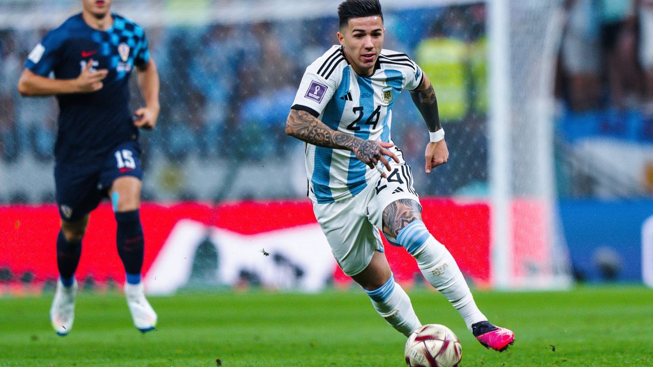 Mittelfeld: Enzo Fernandez (21, Argentinien) - Bildquelle: IMAGO/Icon Sportswire