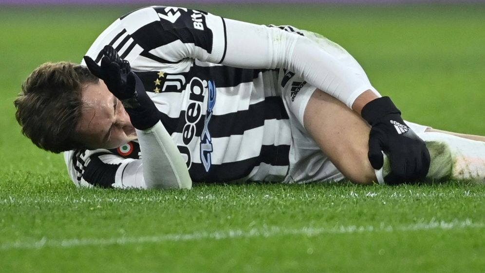 Federico Chiesa fällt nach seiner Verletzung lange aus - Bildquelle: AFP/SID/ALBERTO PIZZOLI