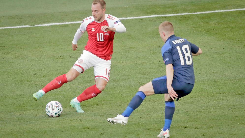 Beim Em Spiel In Kopenhagen Dane Christian Eriksen Kollabiert