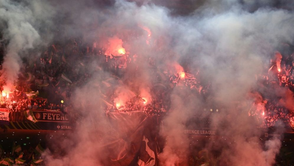 Die Fans von Rotterdam sind schon länger ein Problem - Bildquelle: AFP/SID/OZAN KOSE