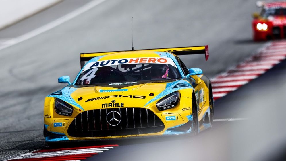 Fängt HRT-Mercedes-Pilot Luca Stolz DTM-Leader van der Linde noch ab? - Bildquelle: Haupt Racing Team
