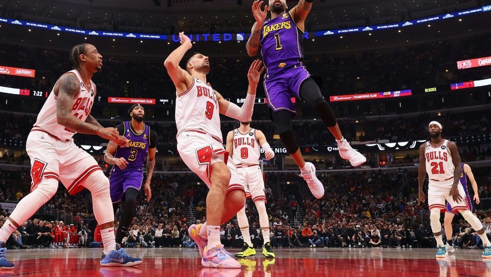 Wichtiger Erfolg für die Lakers in Chicago - Bildquelle: AFP/GETTY IMAGES NORTH AMERICA/SID/MICHAEL REAVES