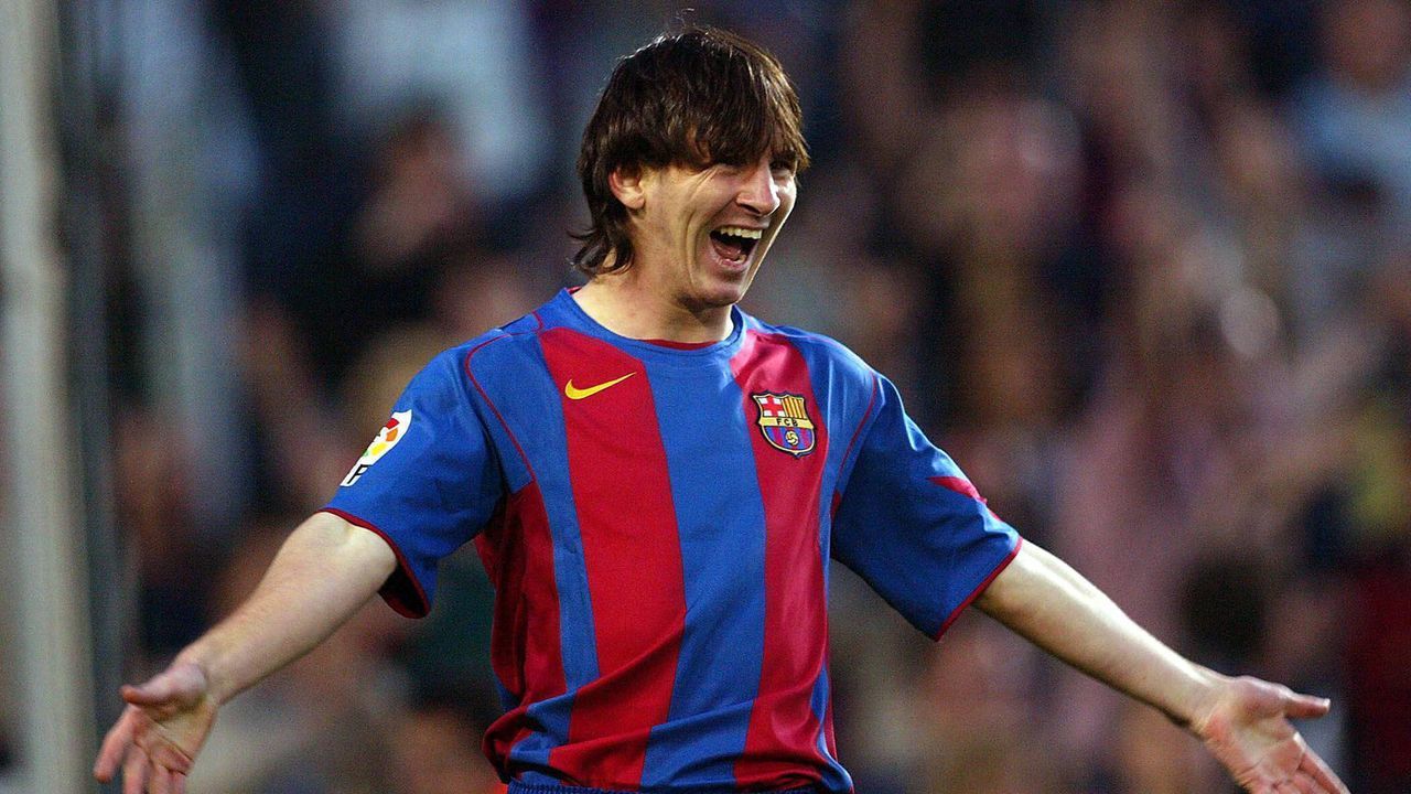 2004: Debüt für die 1. Mannschaft des FC Barcelona - Bildquelle: imago images/PanoramiC