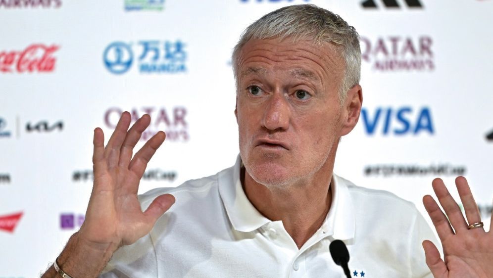 Frankreichs Nationaltrainer Deschamps will rotieren - Bildquelle: AFP/SID/FRANCK FIFE
