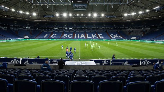 2 Bundesliga Schalke Gegen Hsv Vor Bis Zu 19 770 Zuschauern