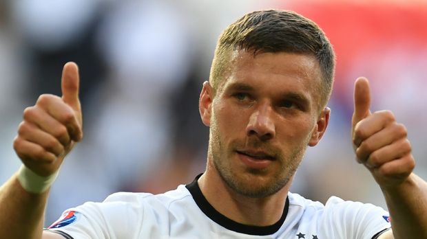 Podolski mit Köln-Hymne die deutsche Nummer eins