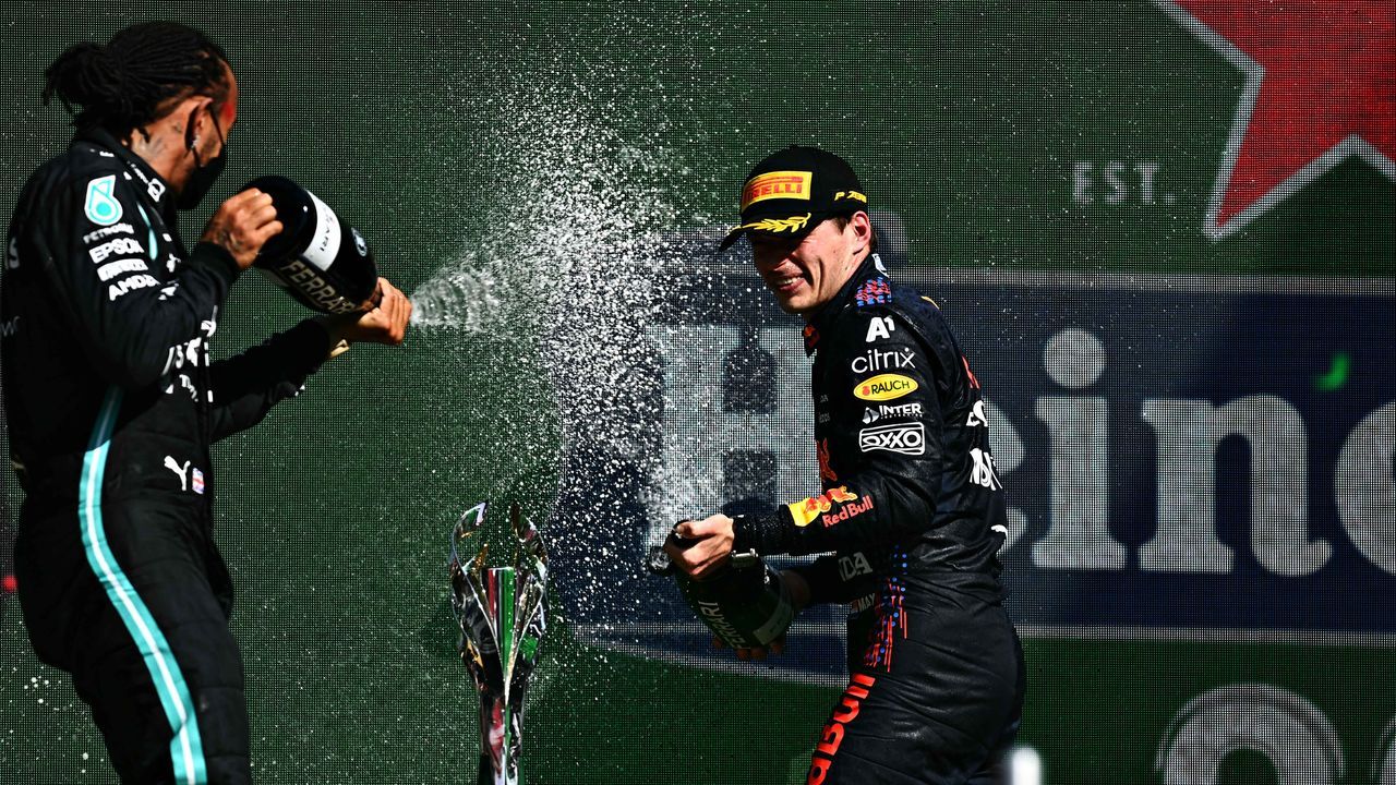 Verstappen vs. Hamilton: So eng war es erst einmal zuvor - Bildquelle: 2021 Getty Images