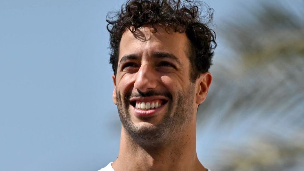 Daniel Ricciardo testet für Red Bull - Bildquelle: AFP/SID/BEN STANSALL