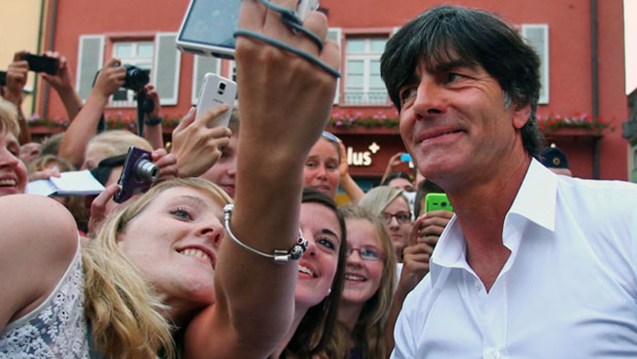 Freiburg feiert Weltmeister-Trainer Löw