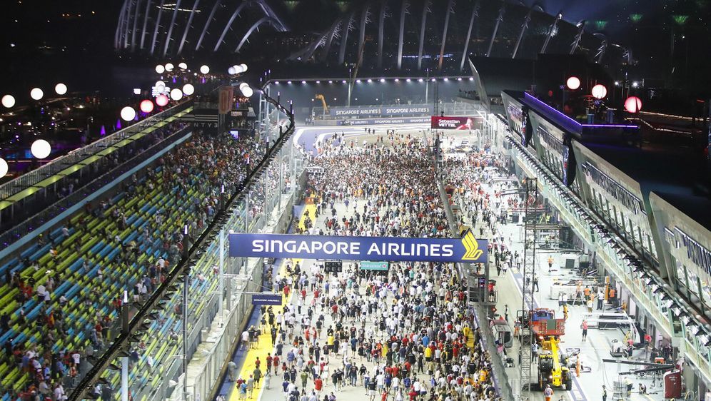 Der spektakuläre Anblick von Singapur bleibt der Formel 1 erhalten - Bildquelle: Motorsport Images