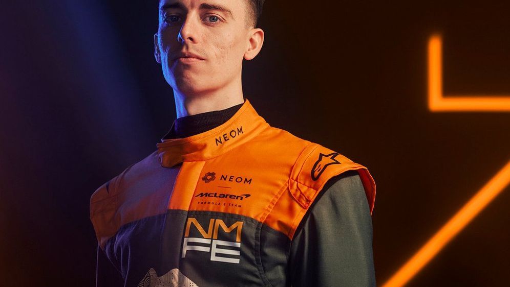Jake Hughes fährt die Formel-E-WM 2023 für McLaren als Teamkollege von Rene ... - Bildquelle: McLaren