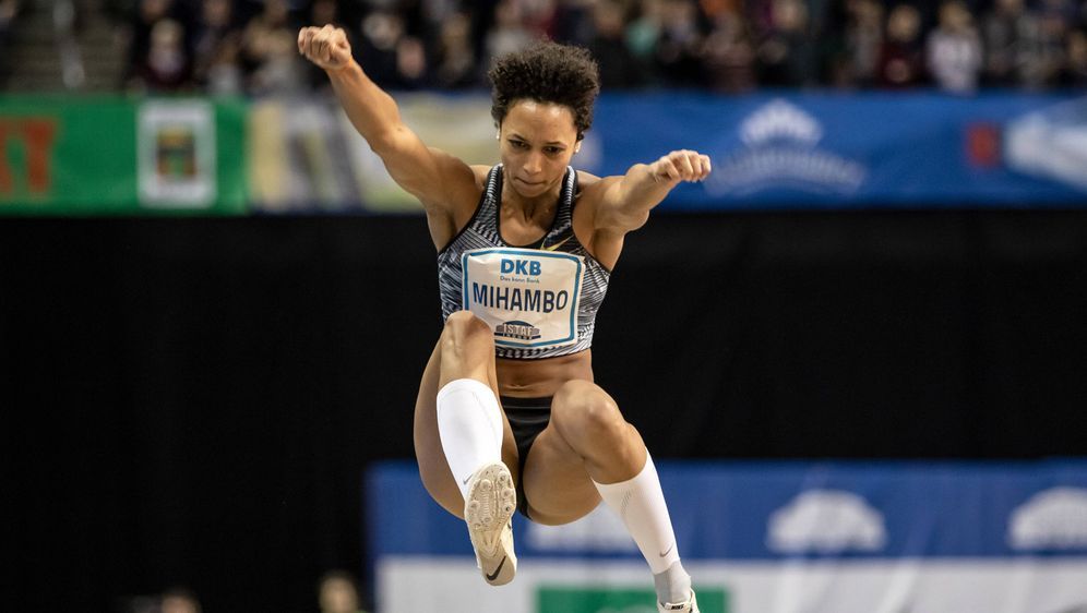 Weitsprung Weltmeisterin Mihambo Siegt Beim Istaf Indoor