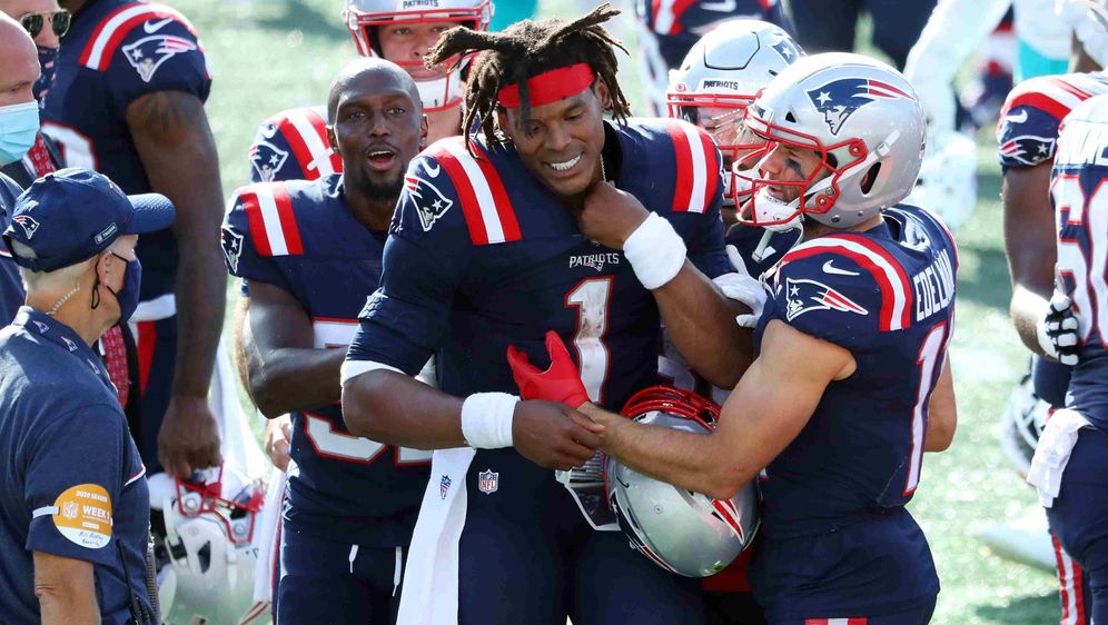 Newton Nach Patriots Debut Superman In Foxborough