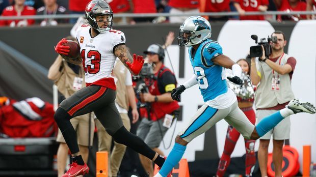 Tampa Bay Buccaneers in the playoffs, Mike Evans historically good