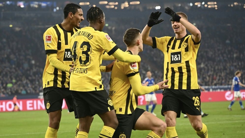 Dortmund könnte vorerst an die Tabellenspitze springen - Bildquelle: AFP/SID/INA FASSBENDER