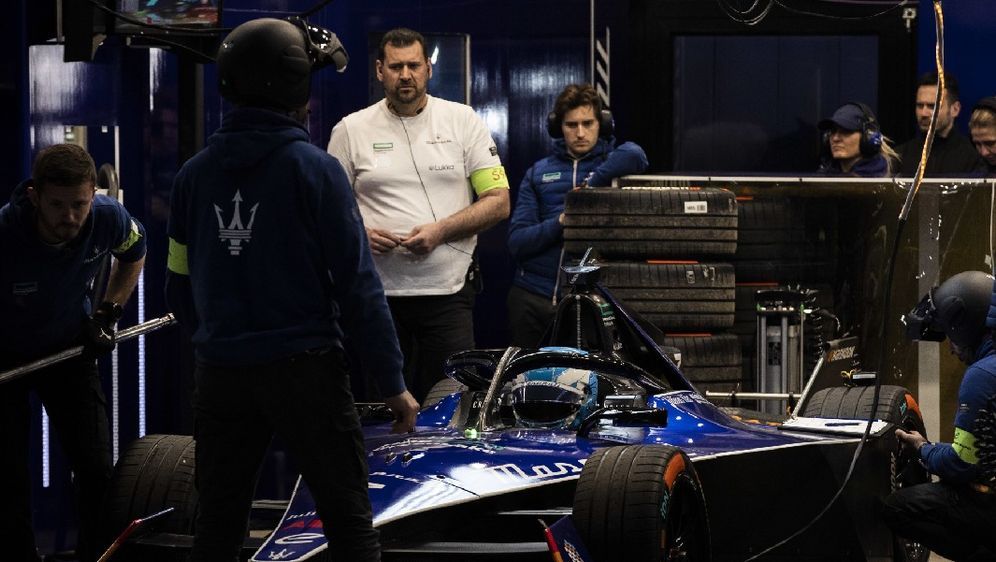 Über Nacht machte die Maserati-Crew das Auto von Maximilian Günther wieder f... - Bildquelle: Motorsport Images