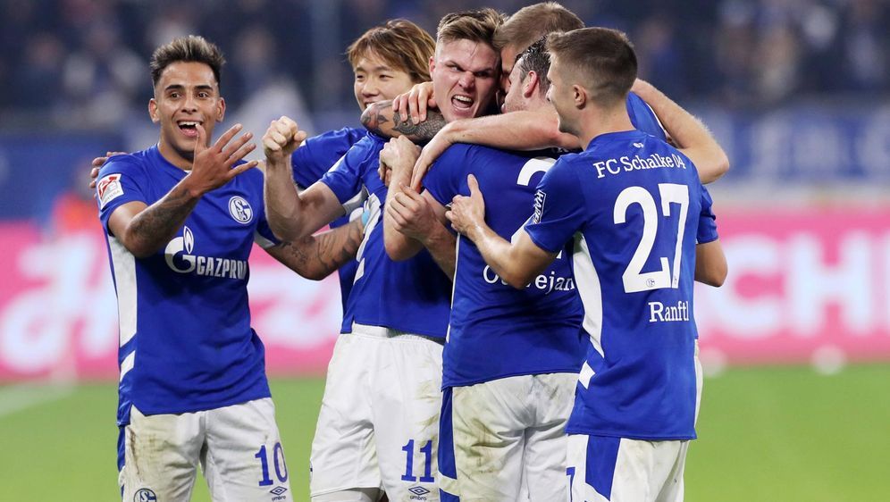 Herzlich Willkommen zur 2. Bundesliga. Der FC Schalke 04 empfängt am 15. Spi... - Bildquelle: imago images/Picture Point