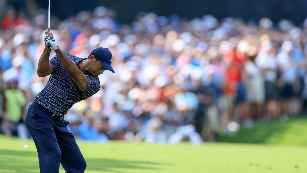 Fehlstart für Tiger Woods - Bildquelle: Getty Images/AFP/SID/DAVID CANNON