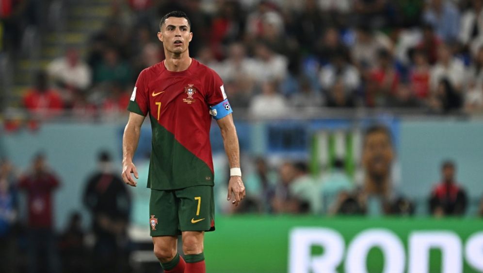 Ronaldo ist nach Manchester-Abschied auf Vereinssuche - Bildquelle: AFP/SID/MANAN VATSYAYANA