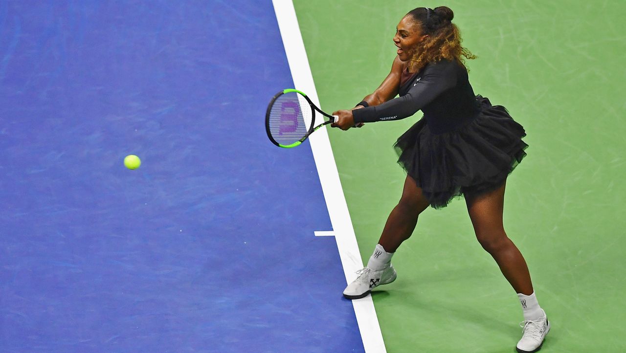 Catsuit Tullrock Netzstrumpfe Serena Williams Tennis Looks