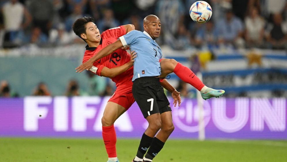 In der Vorrunden-Partie zwischen Uruguay und Südkorea gibt es eine Punktetei... - Bildquelle: IMAGO/Offside Sports Photography