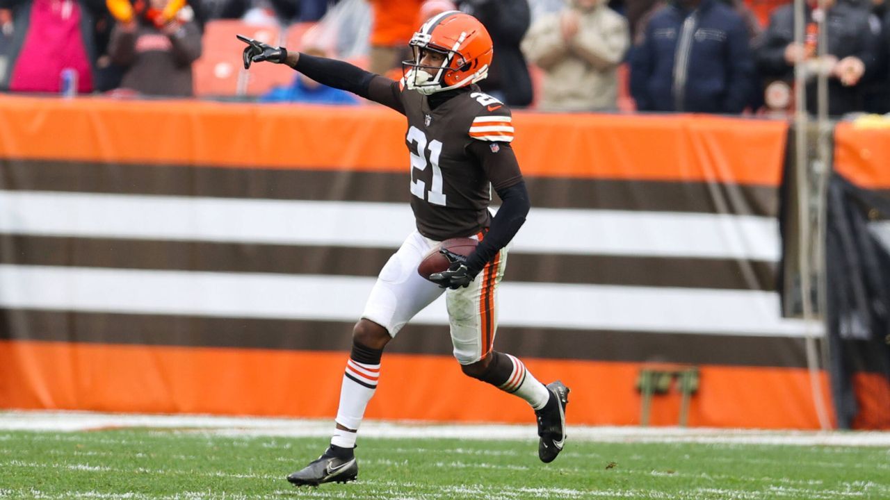 Browns' Myles Garrett named Cleveland Pro Athlete of the Year