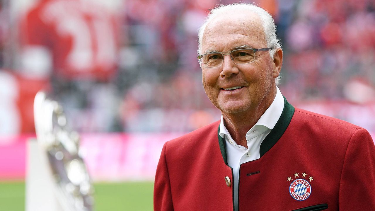 Innenverteidiger: Franz Beckenbauer - Bildquelle: imago/Ulmer