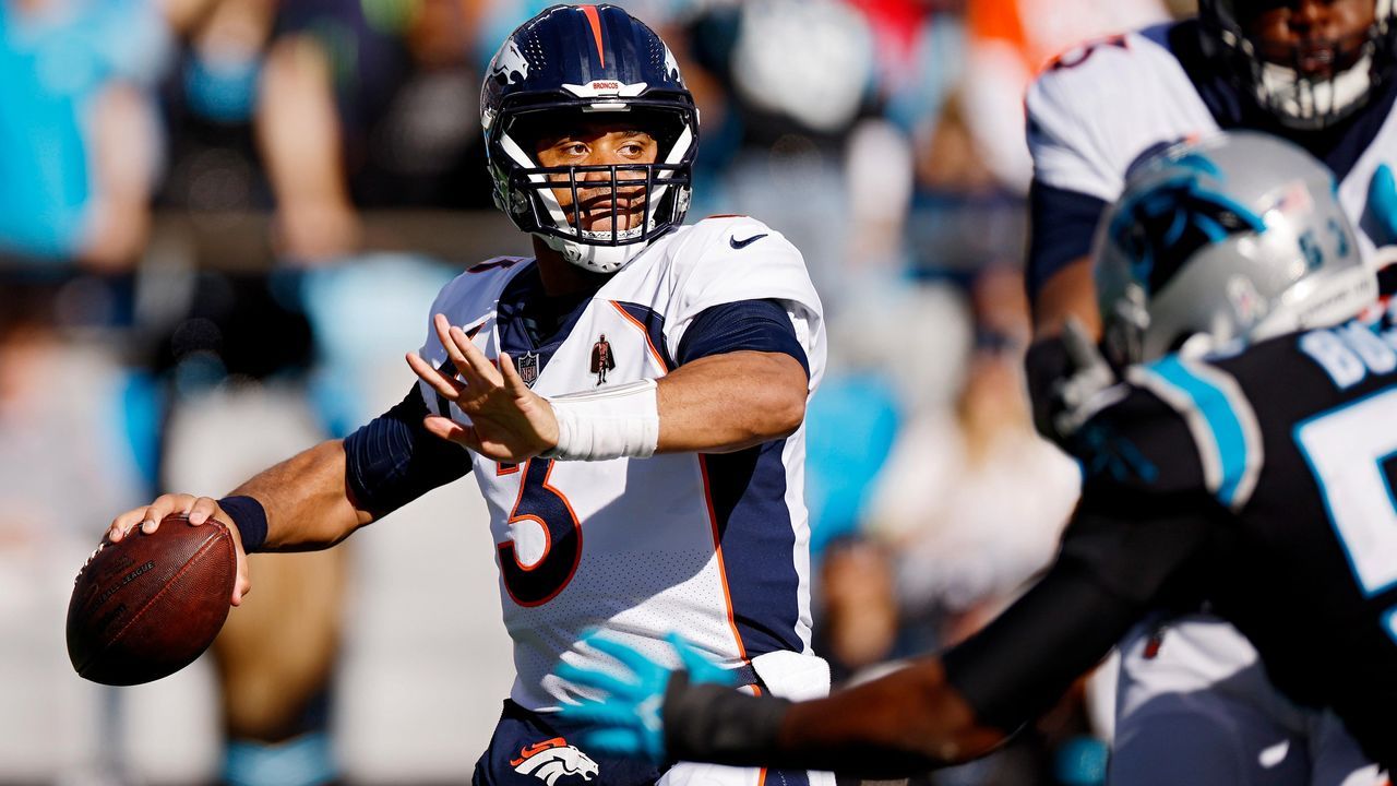 Russell Wilson zu den Denver Broncos - Bildquelle: 2022 Getty Images
