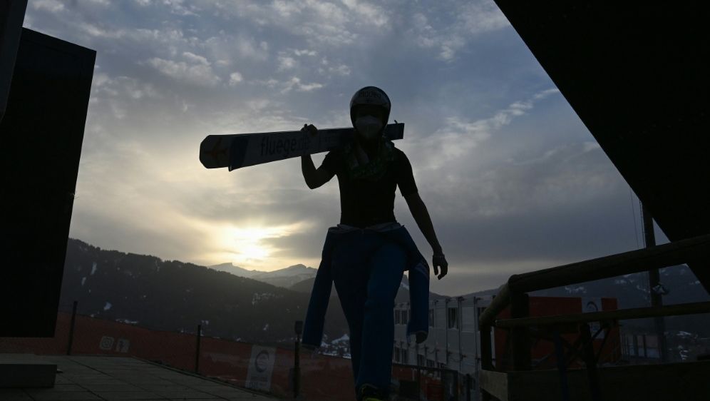 Skispringen: Olympia-Aus für Sara Marita Kramer - Bildquelle: AFP/SID/CHRISTOF STACHE